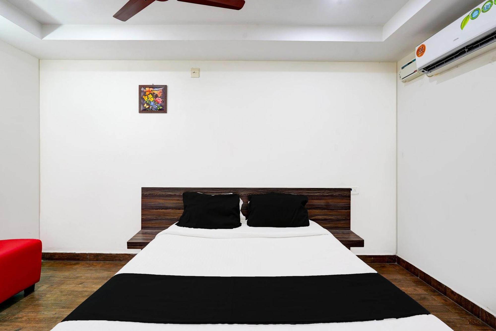Hotel O Ambur Zewnętrze zdjęcie