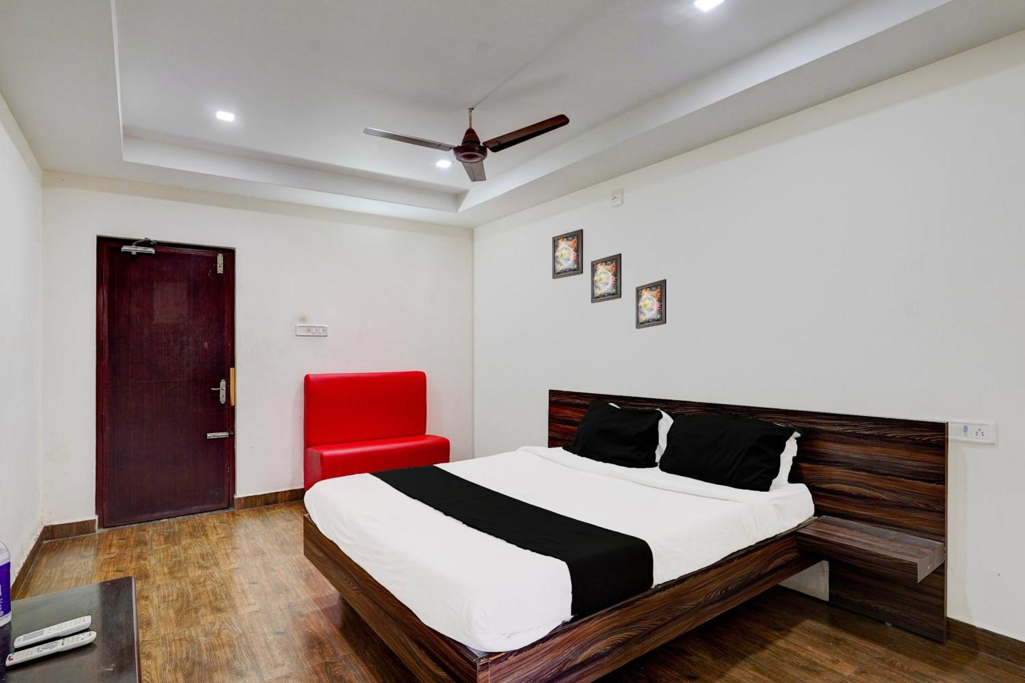 Hotel O Ambur Zewnętrze zdjęcie